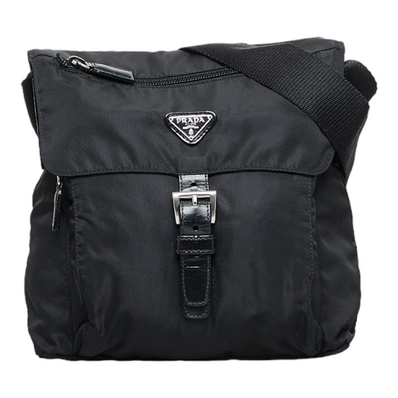 PRADA プラダ 三角ロゴプレート ラウンドジップ ナイロン ショルダーバッグ ブラック 中古・古着通販】PRADA (プラダ) 三角ロゴプレート ナイロンショルダー