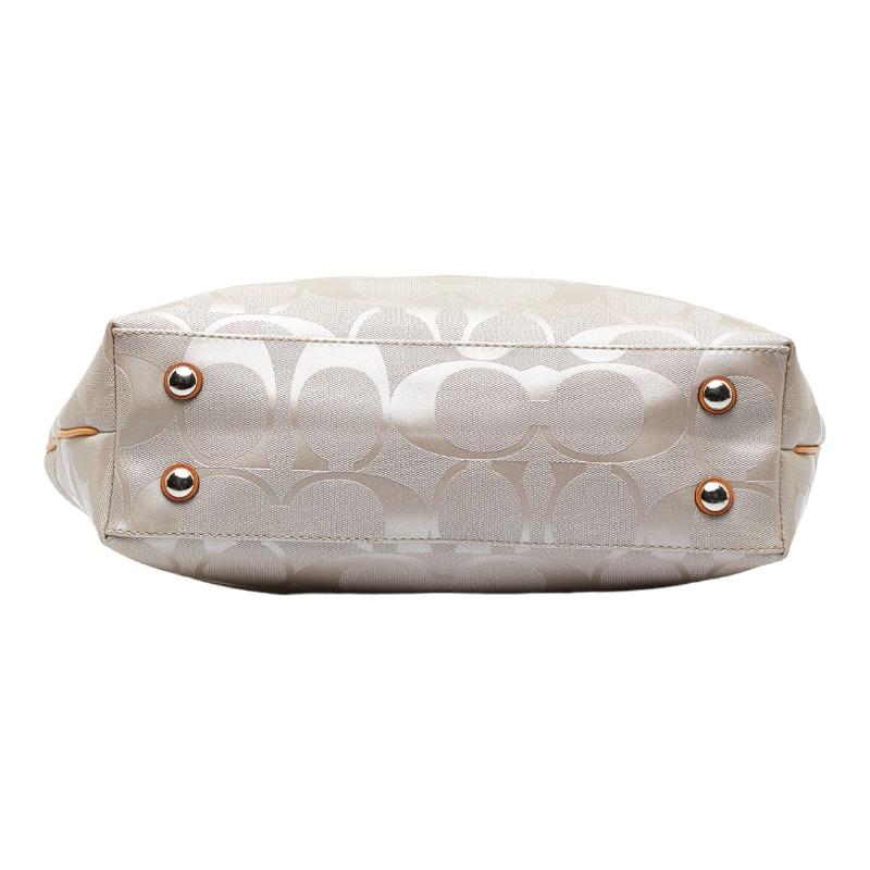 美品 COACH コーチ シグネチャー トートバッグ F23621 アイボリー COACH（コーチ） シグネチャー トートバッグ ショルダーバッグ F23621