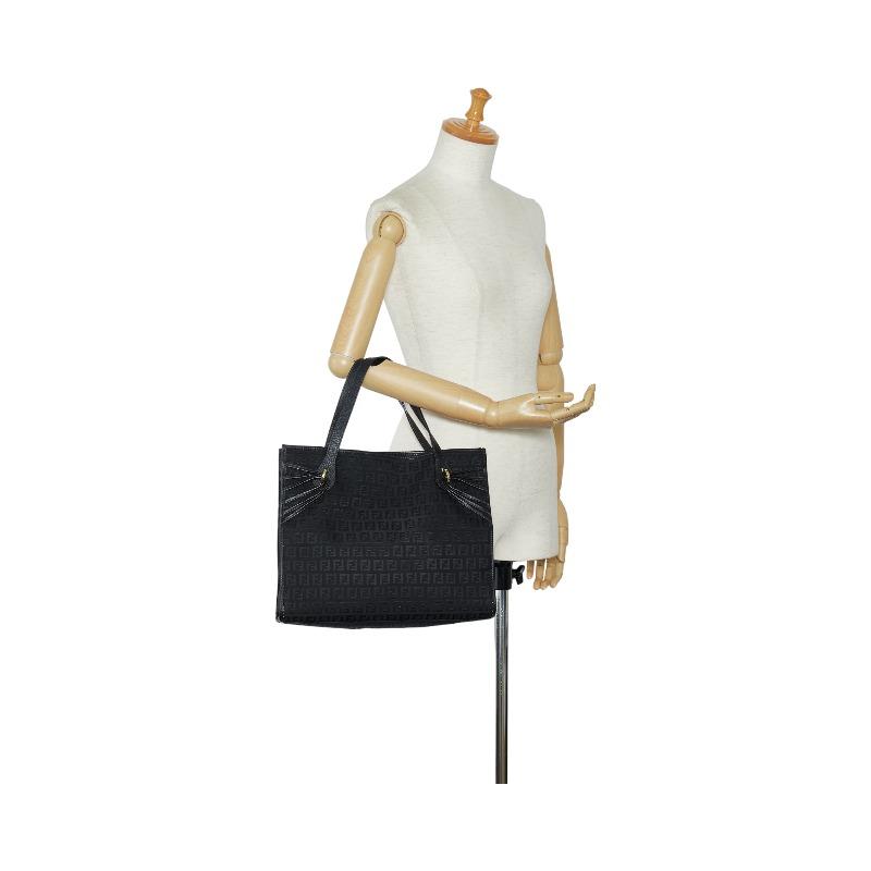 FENDI フェンディ ズッキーノ ミニ ハンドバッグ キャンバス ブラック FENDI（フェンディ） ズッキーノ ハンドバッグ トートバッグ ブラック