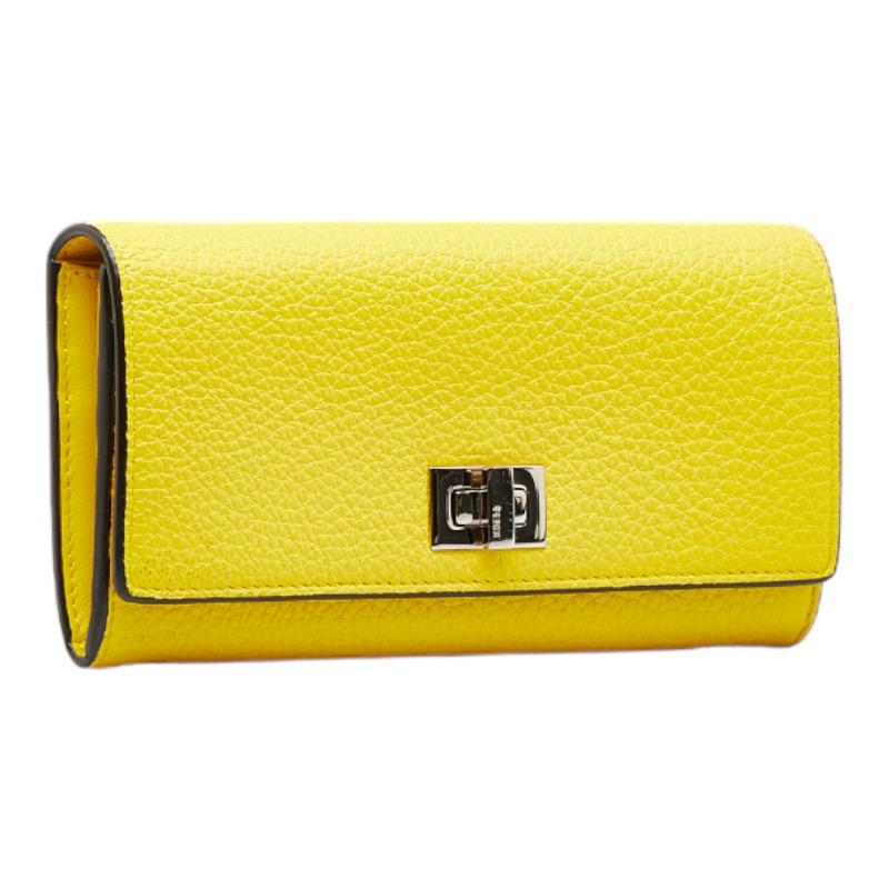 FENDI 二つ折り財布 ピーカブー ターンロック ロゴ型押し イエロー レザー FENDI（フェンディ） ピーカブー 長財布 2つ折り財布 8M0427 イエロー