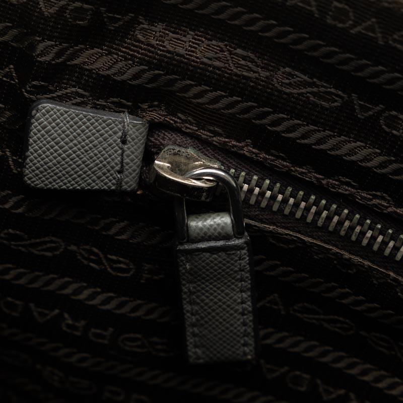 PRADA プラダ 三角ロゴプレート サフィアーノ ハンドバッグ