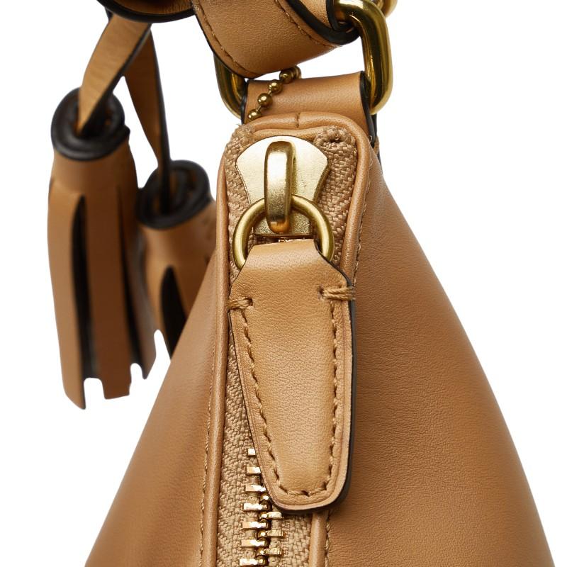 COACH（コーチ） レガシー コートニー タッセル ショルダーバッグ 