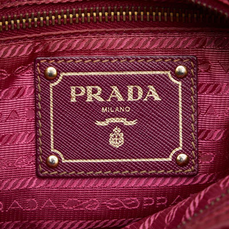PRADA（プラダ） サコッシュ ロゴ 斜め掛け ショルダーバッグ