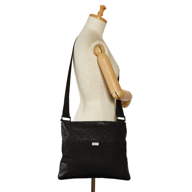 GUCCI（グッチ） グッチシマ ショルダーバッグ 161822 ブラック