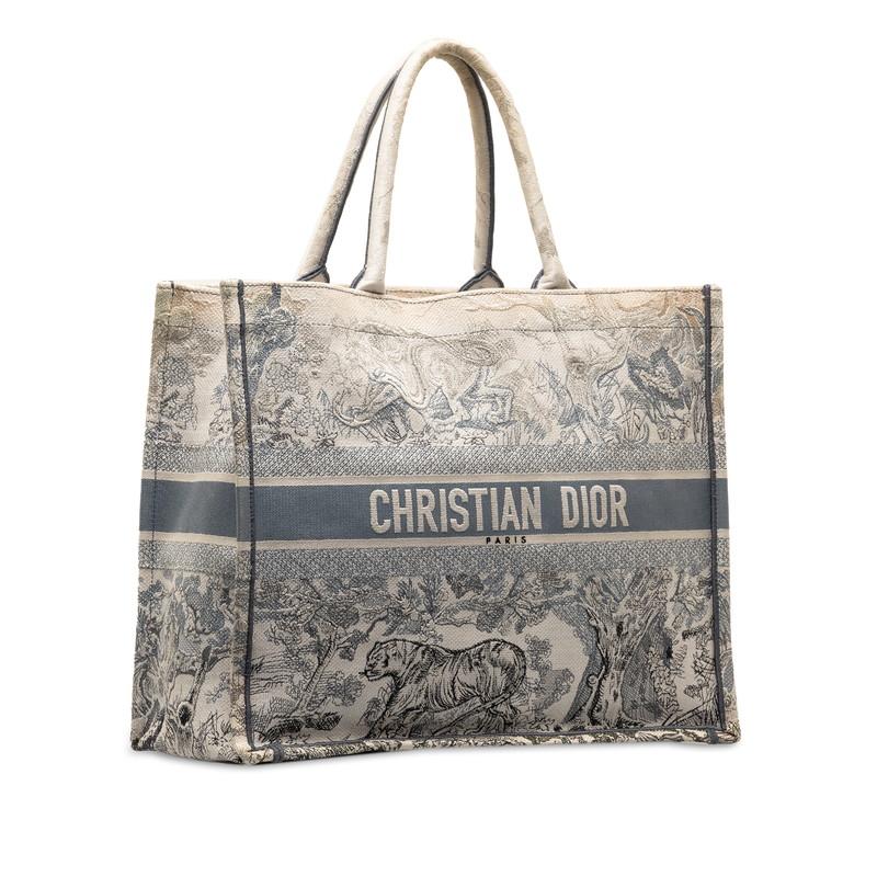 【新品】ディオール トートバッグ ブックトート ラージ　エンブロイダリー ディオール Dior トートバッグ ブックトート ラージ Zodiac エン