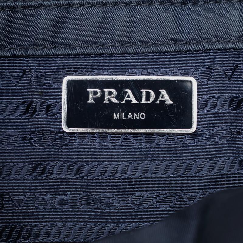 PRADA プラダ 三角ロゴプレート チェーン トートバッグ PRADA プラダ 三角ロゴプレート チェーン トートバッグ