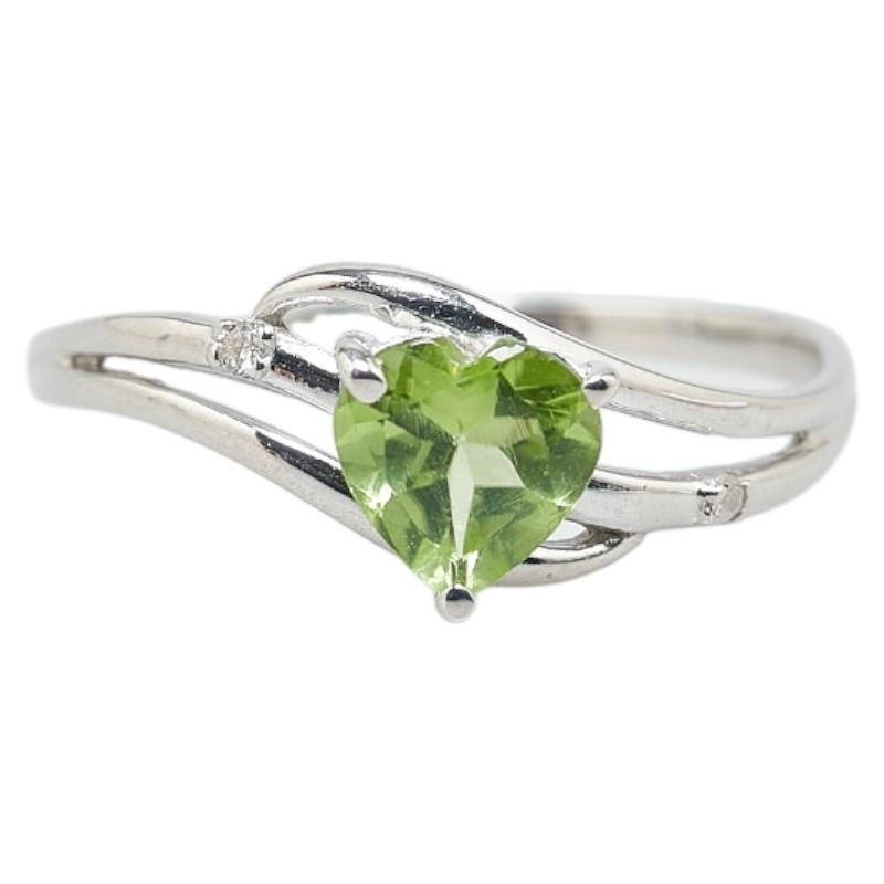 K18WG ホワイトゴールド ペリドット0.80ct ダイヤ0.01ct ハート 