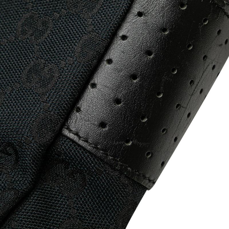 GUCCI（グッチ） GGキャンバス 斜め掛け ショルダーバッグ