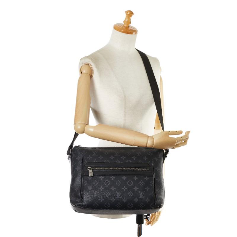 LOUIS VUITTON ショルダーバッグ エクリプス オディセメッセンジャー LOUIS VUITTON ルイ ヴィトン モノグラム エクリプス オディセ