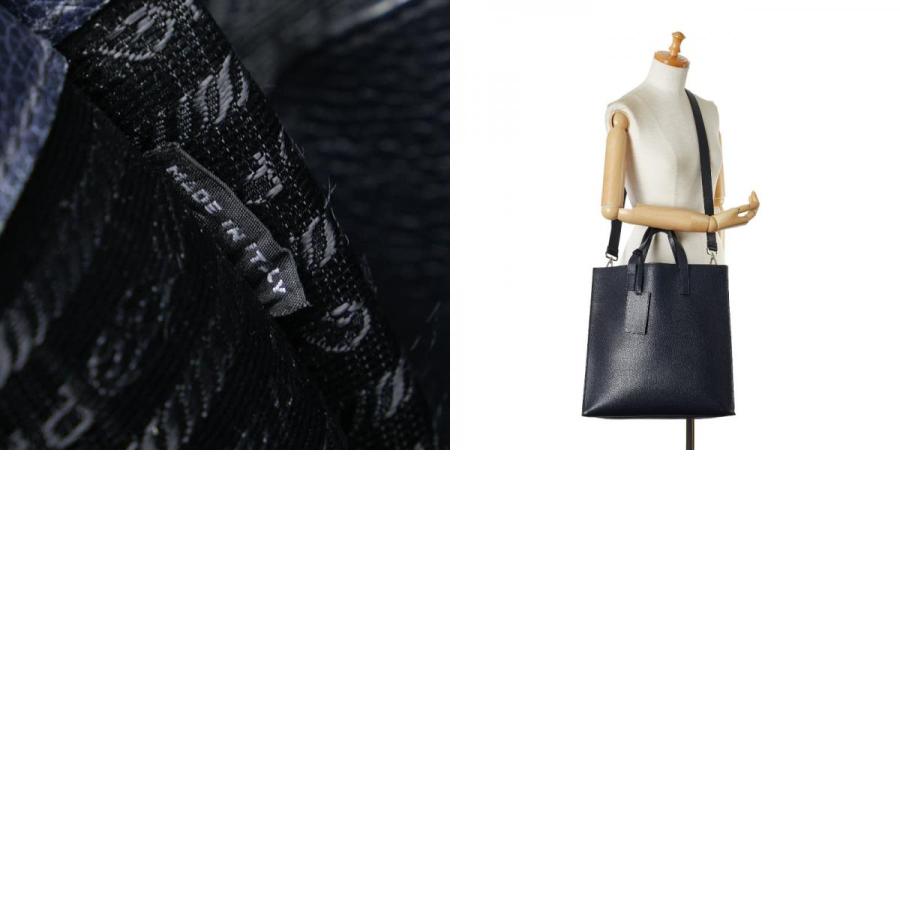 【美品】 プラダ　ハンドバッグ　クロコ型押し　ナイロン　三角ロゴ　ネイビー PRADA - プラダクロコ型押し×ナイロンバッグの通販 by Kan's