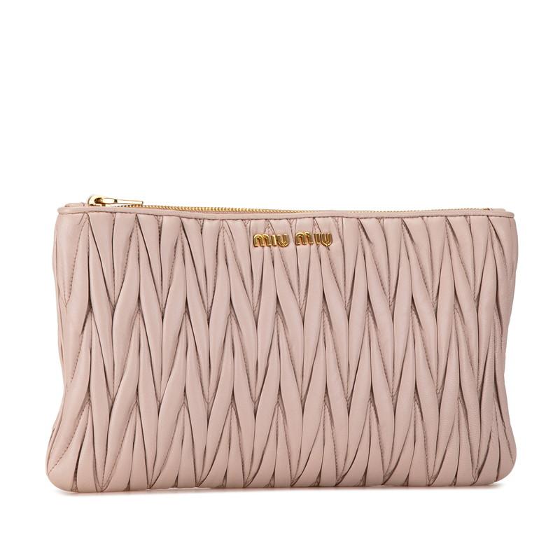 MIUMIU ミュウミュウ　マトラッセ　レザー　クラッチバッグ miu ミュウミュウ マテラッセ クラッチバッグ ピンク ベージュ