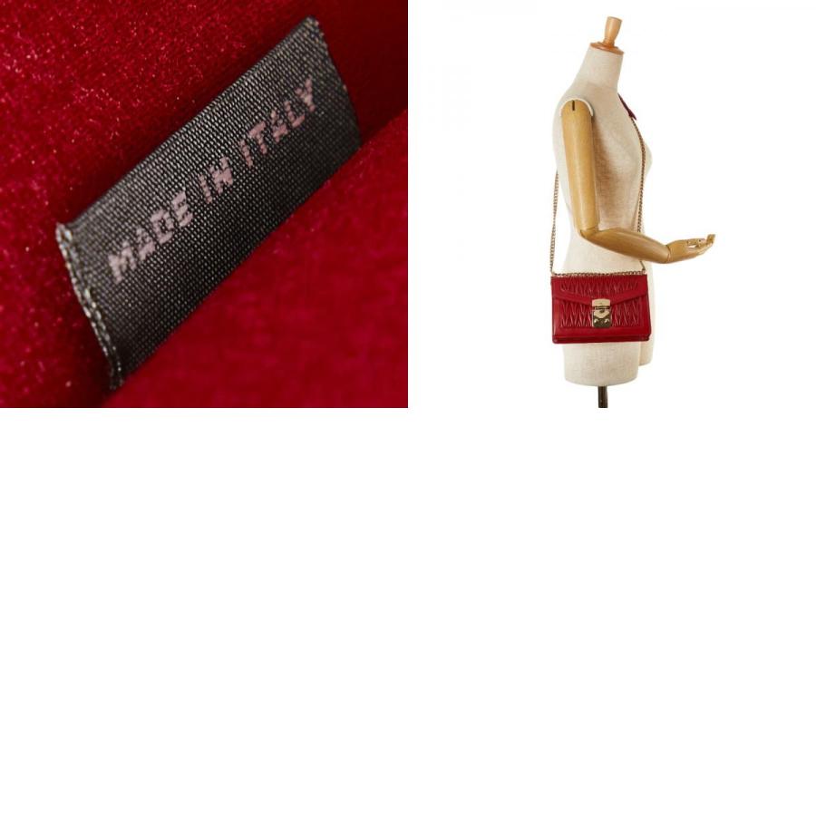 miu ミュウミュウ マテラッセ チェーン ショルダーバッグ レッド miu ミュウミュウ マテラッセ チェーン ショルダーバッグ レッド