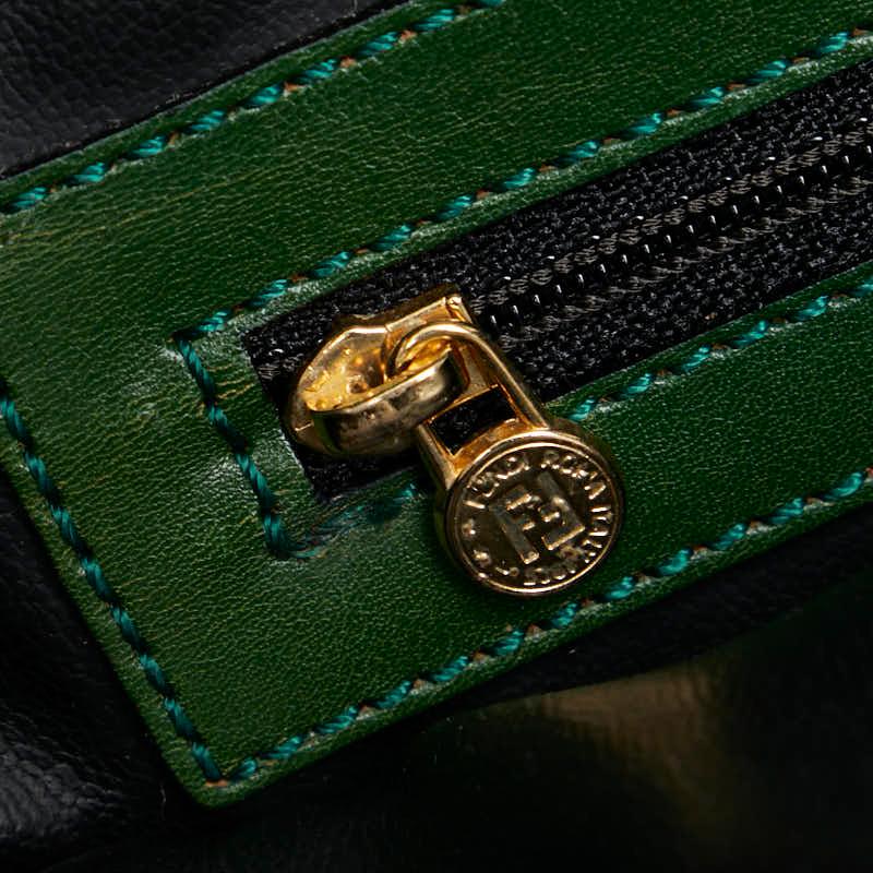 FENDI（フェンディ） 斜め掛け ショルダーバッグ グリーン レザー