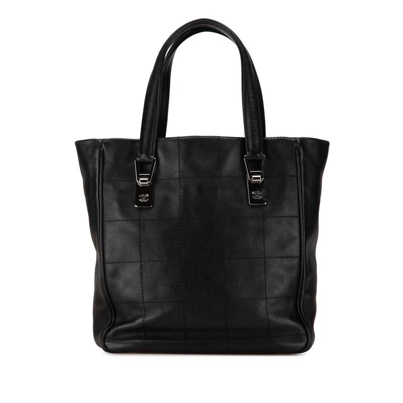 CHANEL（シャネル） チョコバー ハンドバッグ ブラック ラムスキン