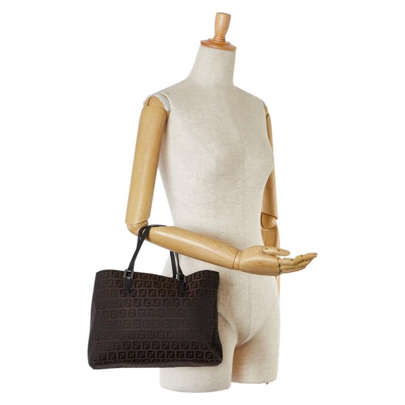 FENDI（フェンディ） ズッカ ハンドバッグ トートバッグ 8BH018