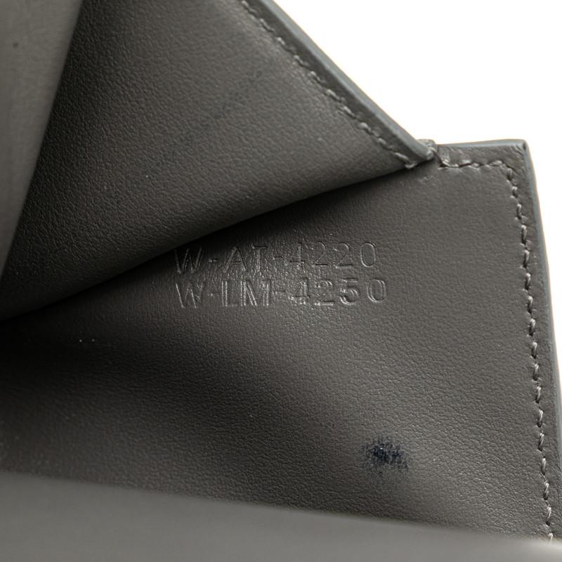 美品 CELINE セリーヌ スモールトリフォールドウォレット 三つ折り グレー CELINE（セリーヌ） スモール トリフォールドウォレット 三つ折り財布