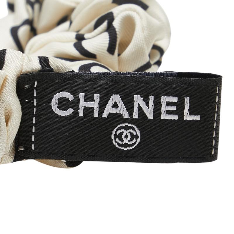CHANEL シャネル ココマーク 水玉 ドット モチーフ スカーフ CHANEL シャネル ココマーク 水玉 ドット モチーフ スカーフ