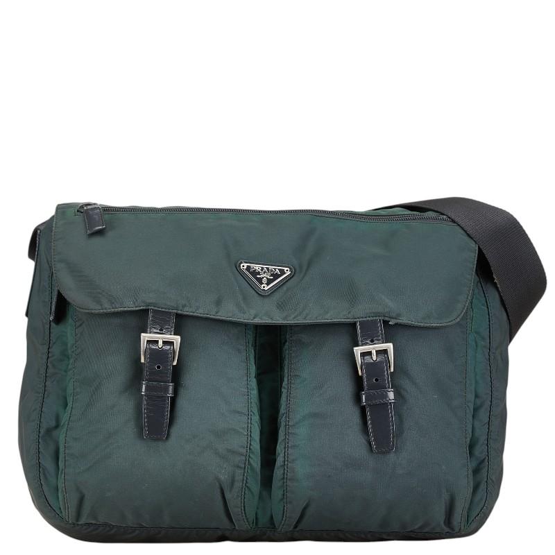 プラダ PRADA ナイロン×レザー メッセンジャーバッグ 三角プレート カーキ 極美品 PRADA メッセンジャーバッグ カーキ ベルト レザー 斜め