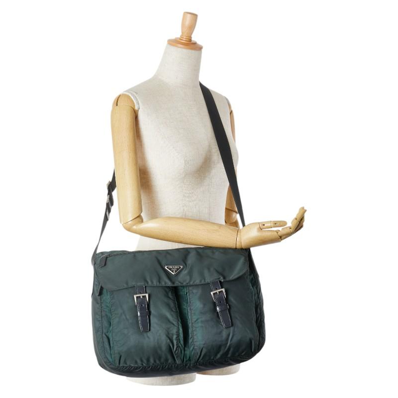 PRADA プラダ 三角ロゴプレート ショルダーバッグ カーキグリーン 