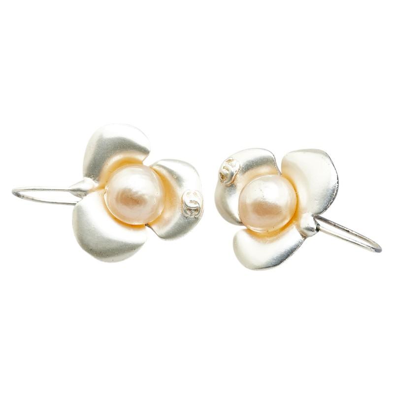 【CHANEL】ヴィンテージ ピアス パール シャネル　カメリア CHANEL - シャネル CHANEL ココマーク カメリアピアス メタル