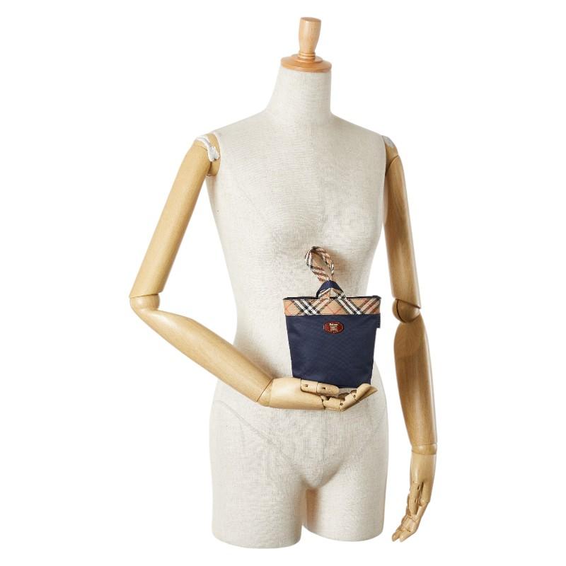 美品！　バーバリー　シャドーホース　ノバチェック　ポーチ　マルチ BURBERRY（バーバリー） ノバチェック シャドーホース ポーチ 小物入れ