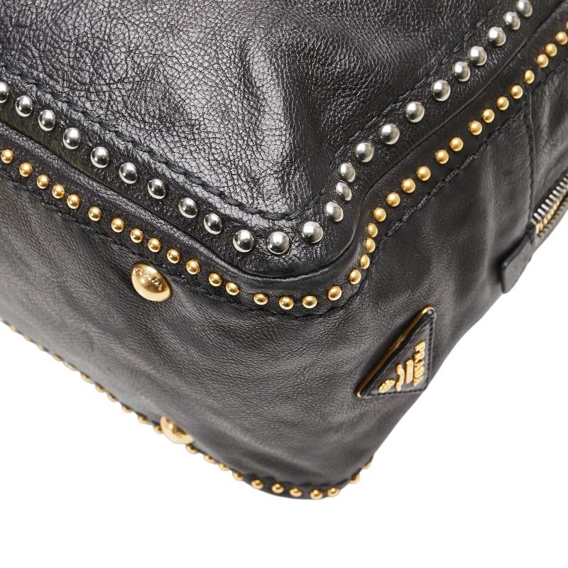 ◆ PRADA ◆ プラダ レザー ハンドバッグ 三角ロゴ ブラック スタッズ PRADA プラダ 三角ロゴプレート スタッズ ハンドバッグ