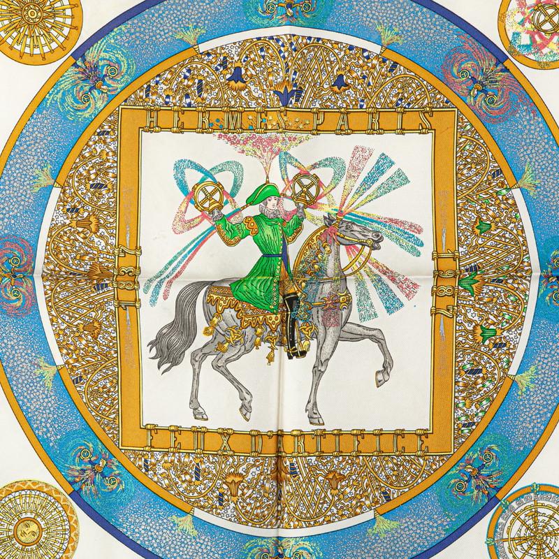 エルメス HERMES FEUX D'ARTIFICE カレ45スカーフ技巧の火 HERMES（エルメス） カレ45 FEUX DARTIFICE 技巧の炎 1987 スカーフ
