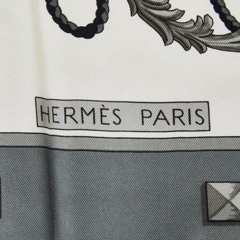 エルメス　カレ90 鍵柄　レ・クレ　グレー　スカーフ HERMES（エルメス） カレ90 LES CLES THE KEYS RARE 鍵 スカーフ