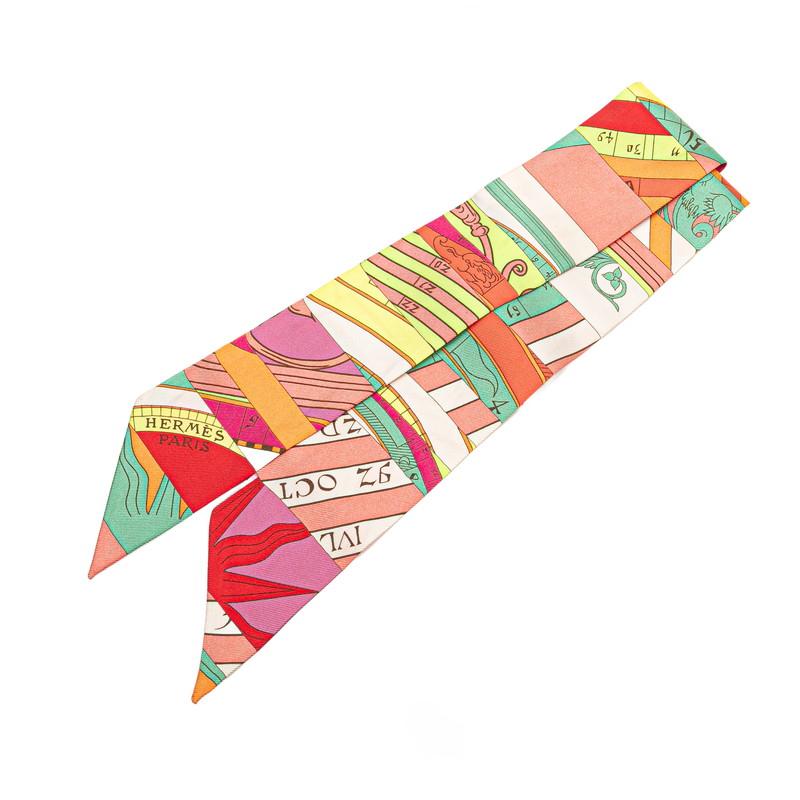 エルメス ツイリー ASTROGIE NOUVELLE 新たなる占星術 新品 エルメス ツイリー ASTROGIE NOUVELLE 新たなる占星術 新品