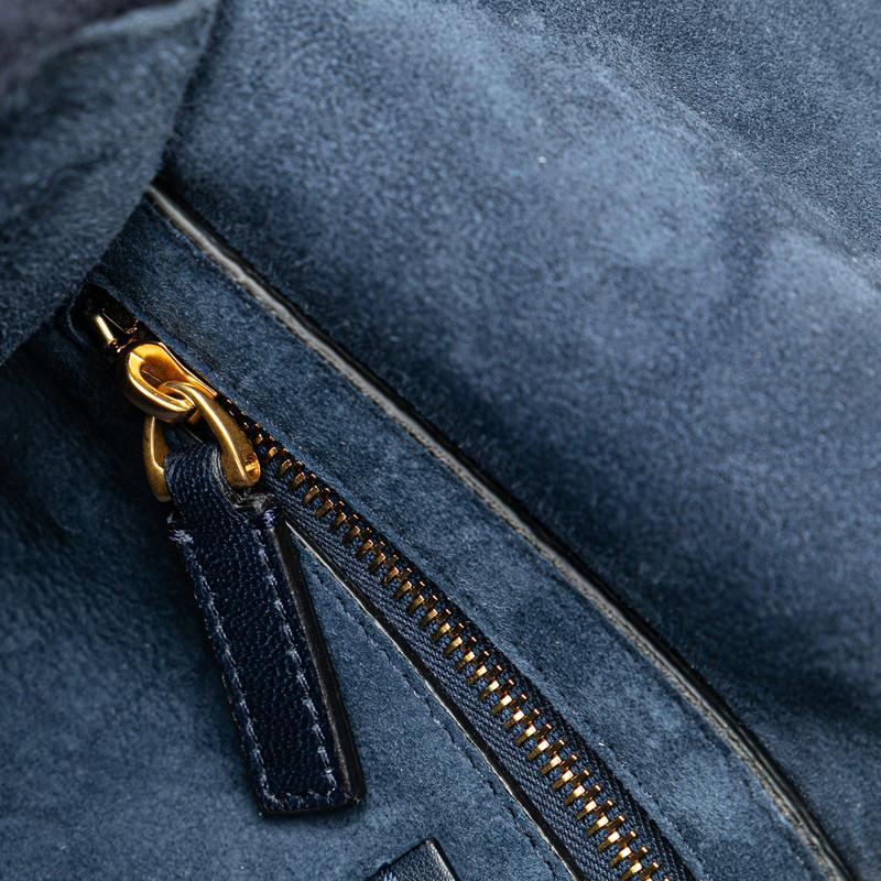 VALENTINO（ヴァレンティノ） ローマンスタッズ ハンドバッグ