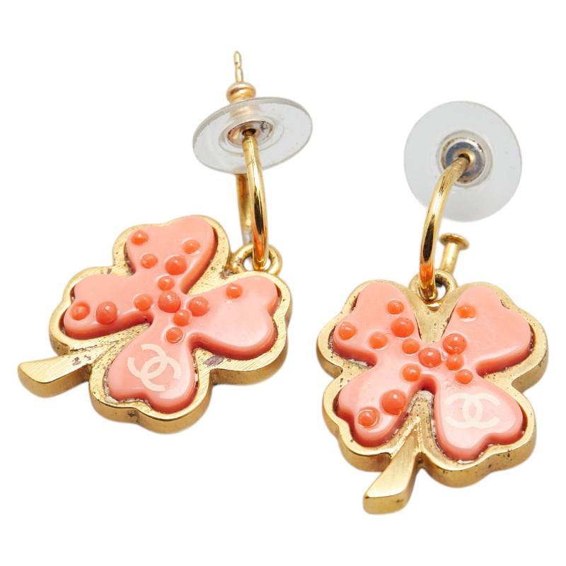 CHANEL（シャネル） ココマーク クローバー モチーフ ピアス ピンク