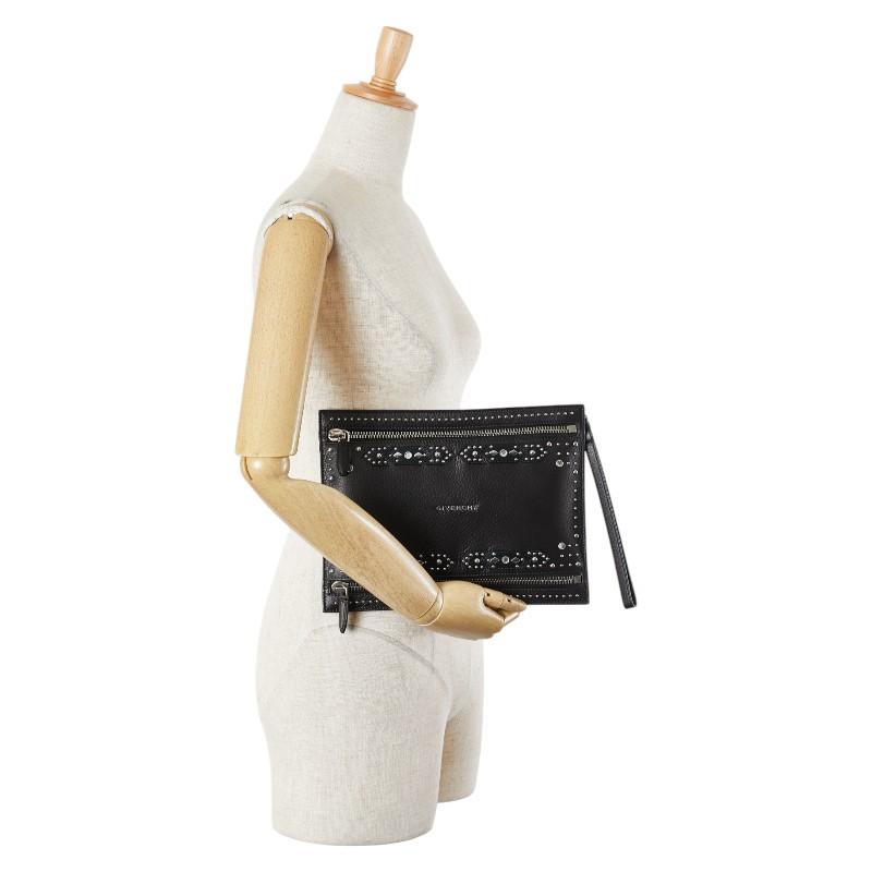 極美品 付属品付GIVENCHY パンドラ ポーチ クラッチバッグ スタッズ 黒 ジバンシー パンドラ スタッズ ビジュー クラッチバッグ