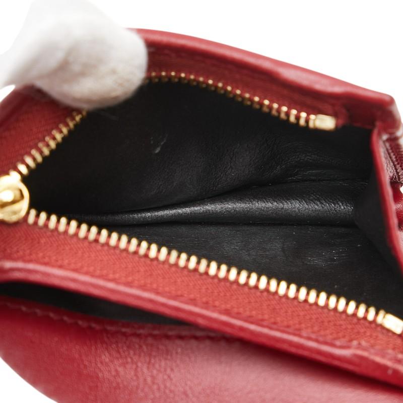 【新品未使用】GUCCI 正規品　レザークッション グッチシマ 赤　非売品‼️ GUCCI（グッチ） ズゥミ 二つ折り財布 ミニチェーンウォレット 570660