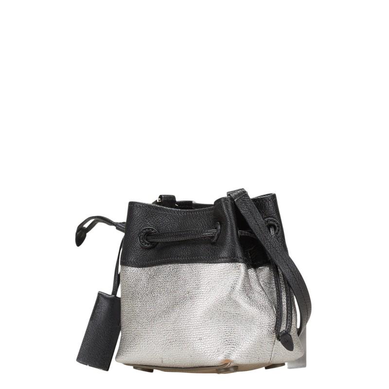 miumiu 斜め掛けバッグ miu ミュウミュウ MIUMIU 斜め掛けショルダーバッグ レザー