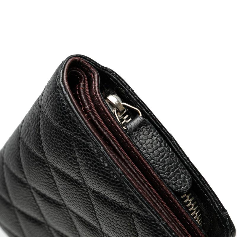 CHANEL（シャネル） マトラッセ ココマーク シルバー金具 二つ折り財布