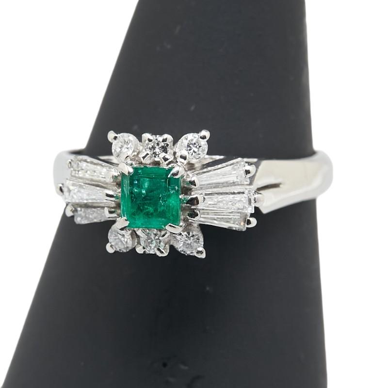 Pt900エメラルドリング　新品未使用品 PT900 エメラルド リング 0.97CT