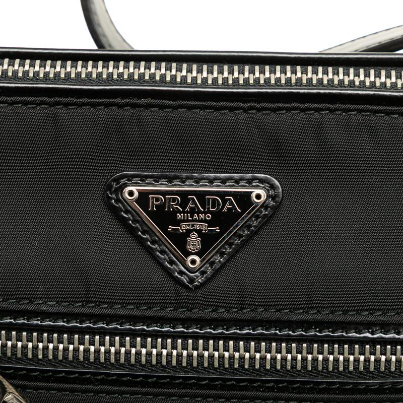 PRADA（プラダ） 三角ロゴプレート ハンドバッグ ワンショルダーバッグ