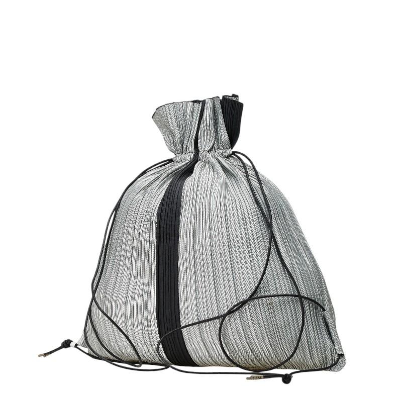 未使用級美品！イッセイミヤケ プリーツ 巾着 ポーチ 小物入れ ワインレッド □未使用同然□ISSEY MIYAKE イッセイミヤケ 巾着プリーツポーチ