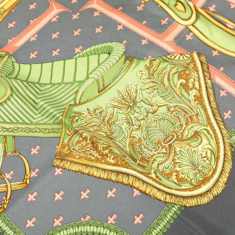 HERMES（エルメス） カレ90 SELLES A HOUSSE カバーへの腰かけ