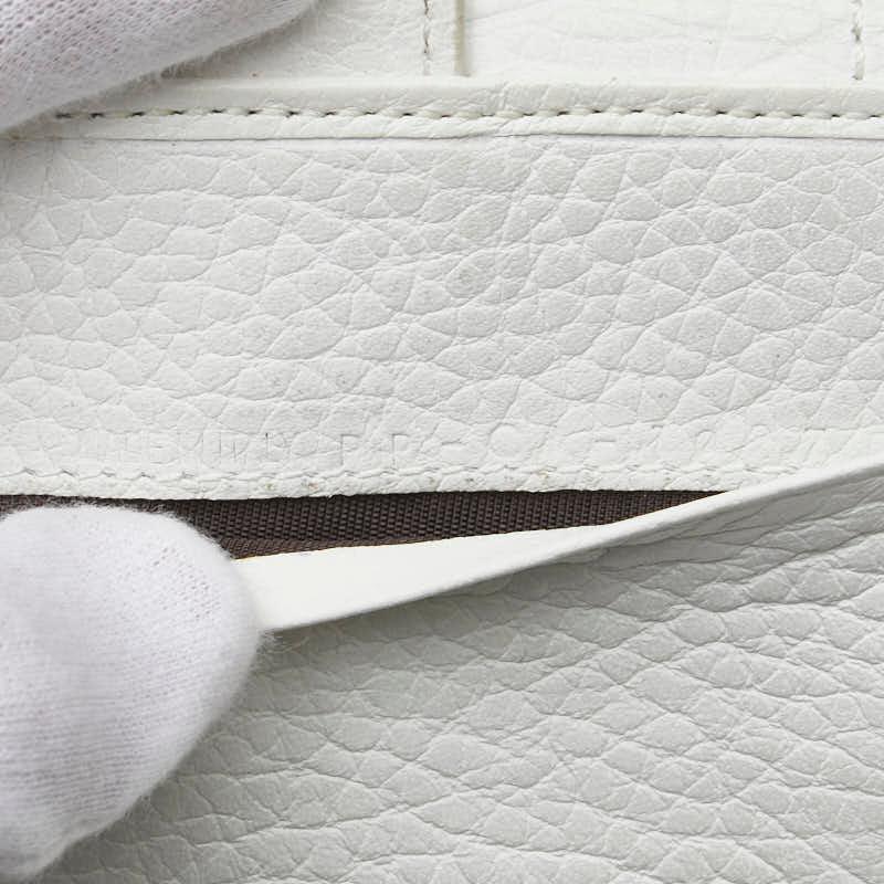 極美品　CELINE(セリーヌ) マカダム 二つ折り財布 ホワイト　ブラック CELINE セリーヌ マカダム 型押し 二つ折り財布 ホワイト レザー