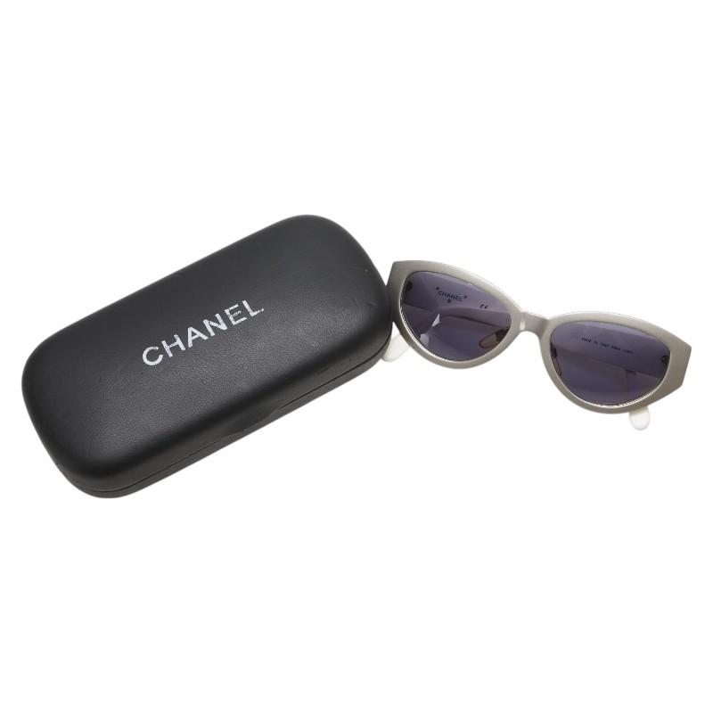 シャネル ココマーク サングラス 06924 ホワイト グレー プラスチック レディース CHANEL 【中古】 CHANEL（シャネル） ココマーク サングラス 06924 ホワイト グレー