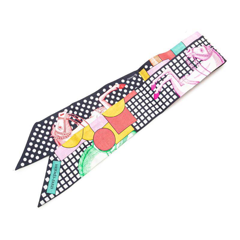 エルメス ツイリー CAVALIER EN FORMES スカーフ ネイビー マルチカラー シルク レディース HERMES 【中古】 HERMES（エルメス） ツイリー Cavalier en Formes スカーフ ネイビー