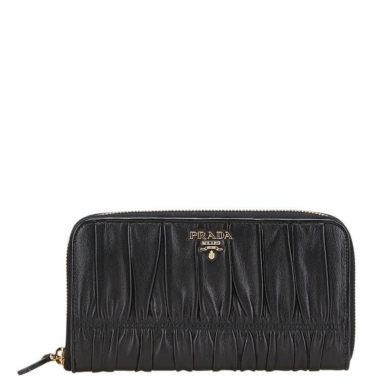 PRADA（プラダ） ナッパゴーフル 長財布 ブラック レザー レディース