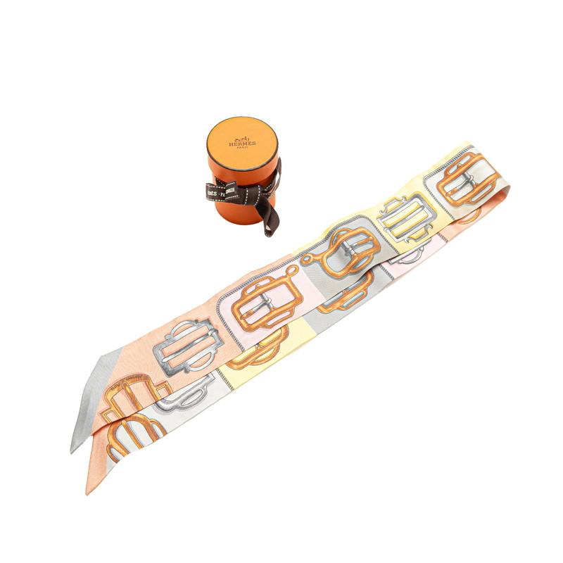 HERMES エルメス ツイリー スカーフ アトラージュのバックル HERMES（エルメス） ツイリー Bouclerie d Attelage アトラージュの