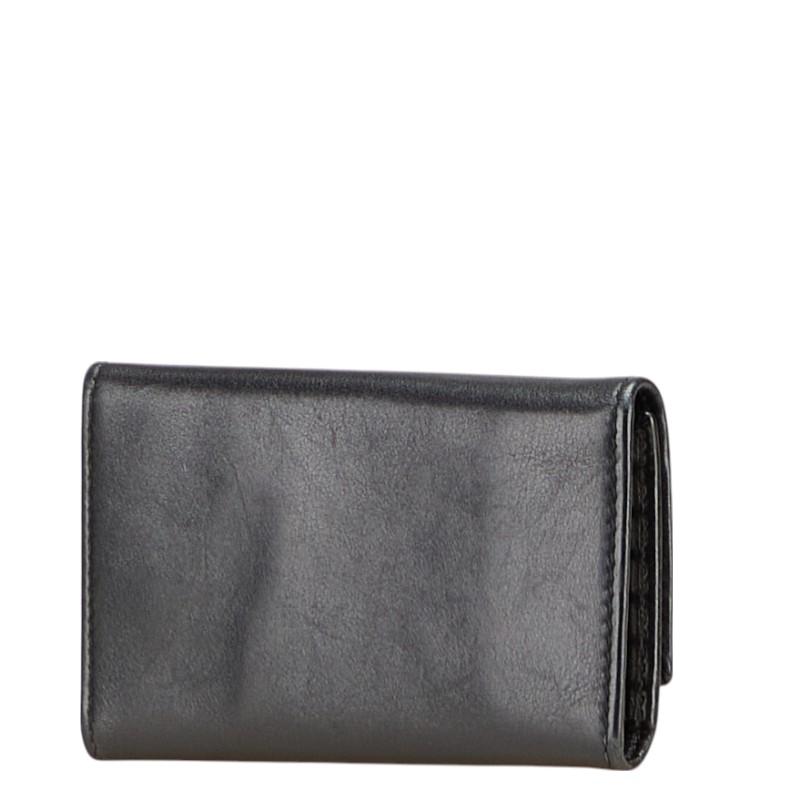 美品✨　PRADA プラダ　キーケース　6連　ブラック　ロゴ金具　シボ革 美品✨️ プラダ レザー 6連キーケース シボ革 ブラック メタル