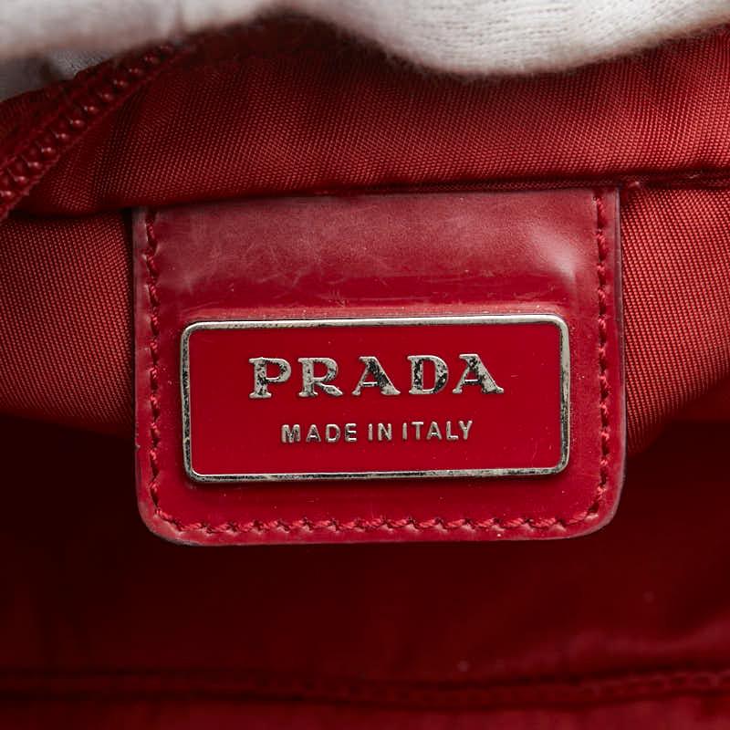 PRADA（プラダ） 三角ロゴプレート 斜め掛け ショルダーバッグ レッド