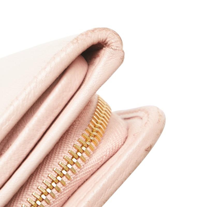 miu miu（ミュウミュウ） マテラッセ 二つ折り財布 5ML225 ピンク