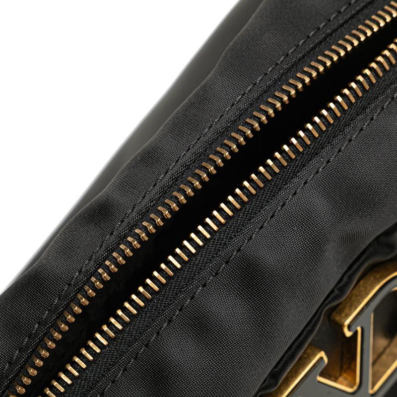VALENTINO（ヴァレンティノ） Vロゴ ポーチ ブラック ナイロン レザー 