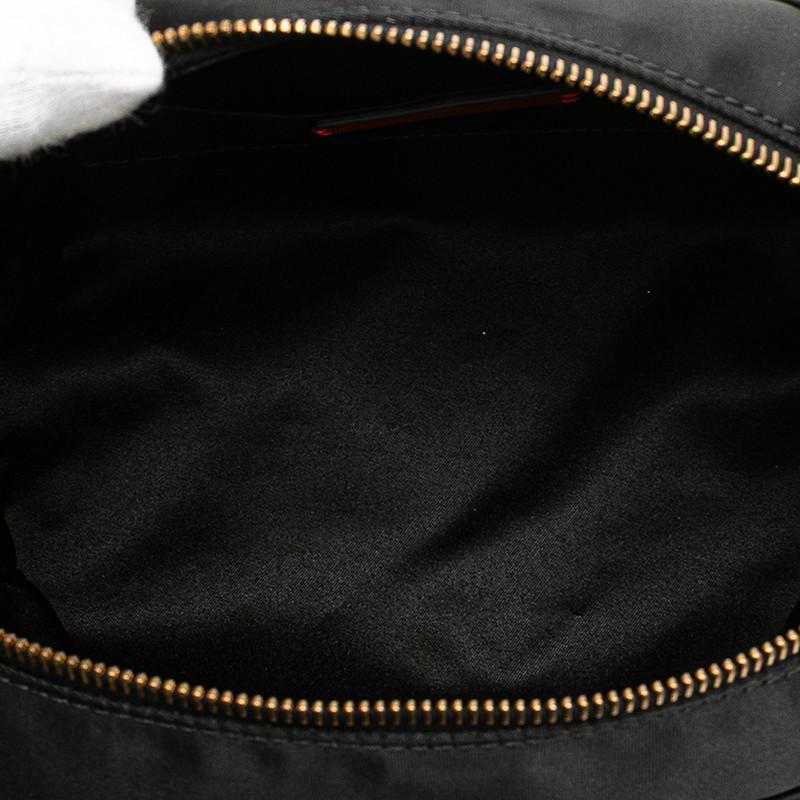 VALENTINO（ヴァレンティノ） Vロゴ ポーチ ブラック ナイロン レザー 