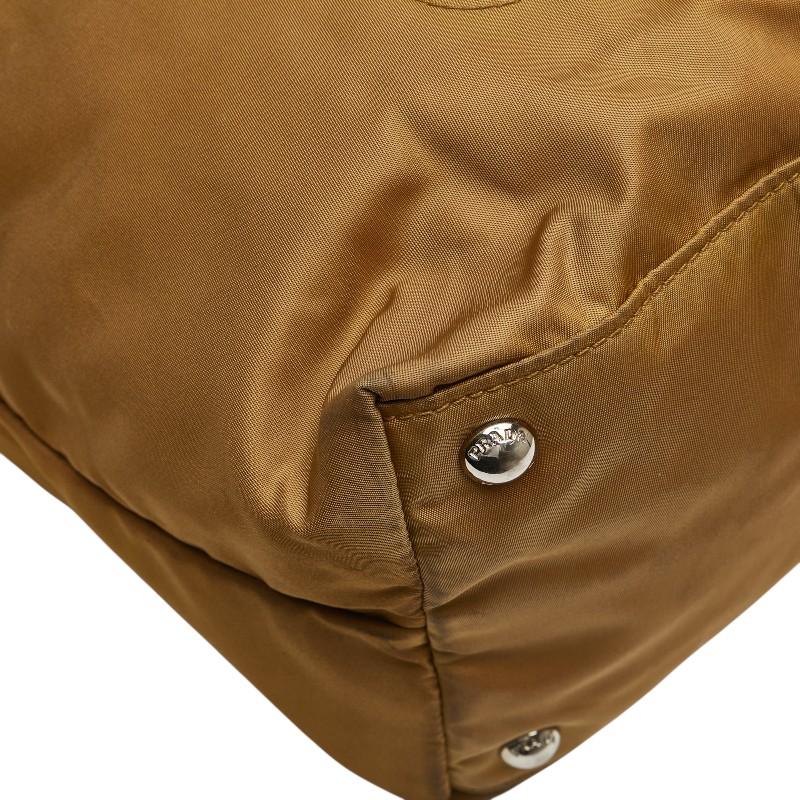 【PRADA】ショルダーバッグ　三角ロゴプレート　ナイロン　ダークブラウン PRADA】ショルダーバッグ 三角ロゴプレート ナイロン ダーク